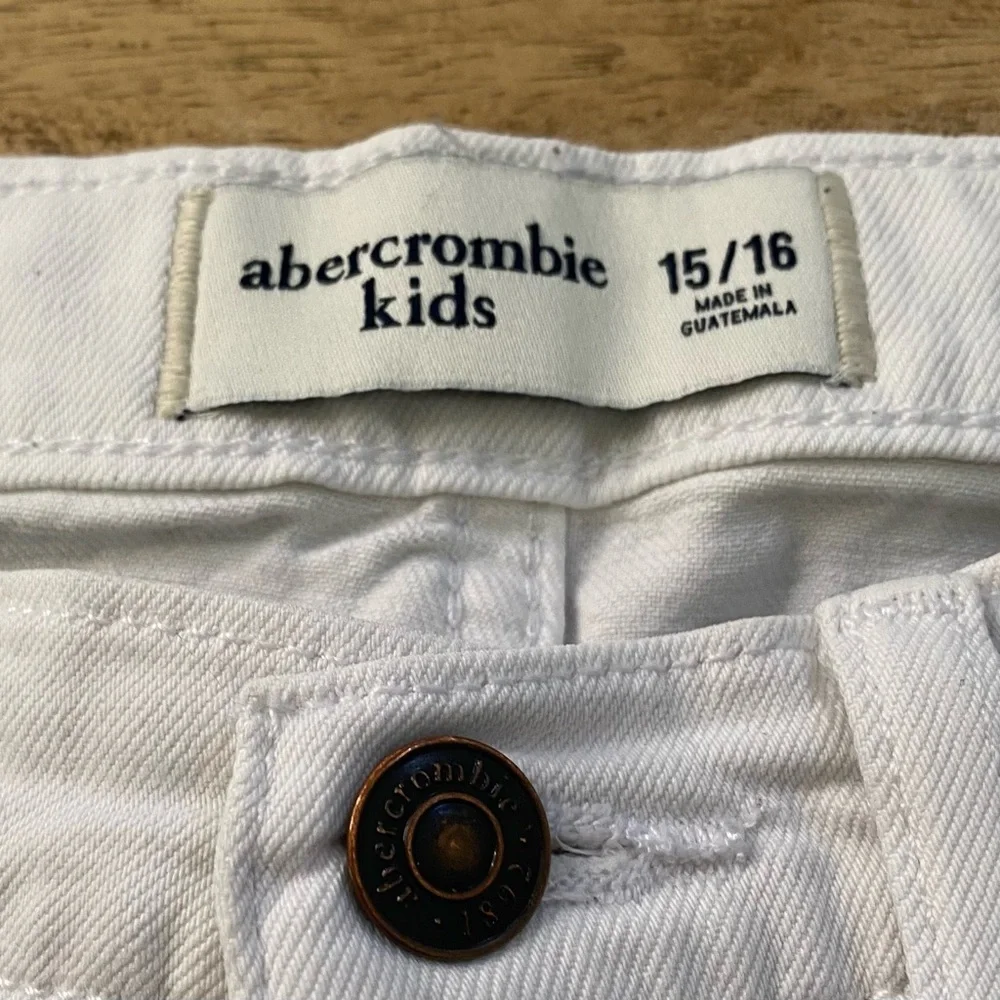 Abercrombie Kids Sz 15/16 White Denim Distressed Jean Shorts‎